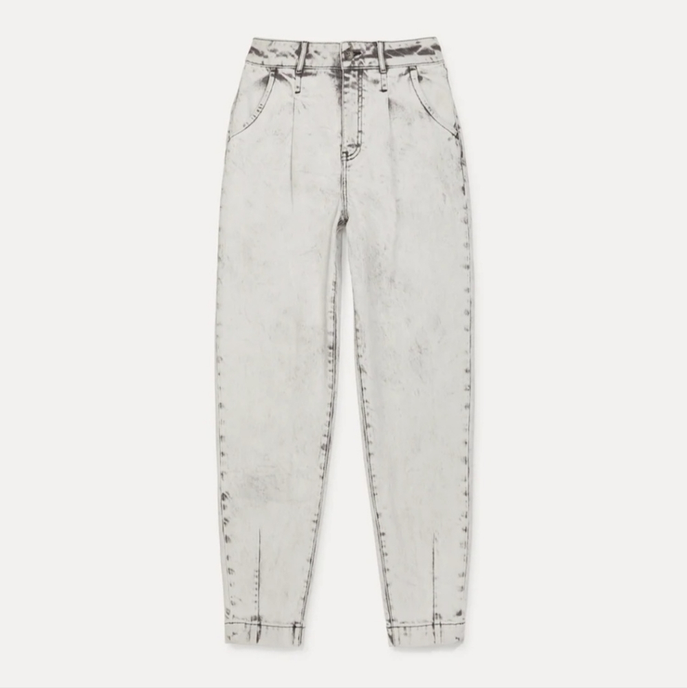 *NWT*  Something Navy Leighton Pleated Denim Pants